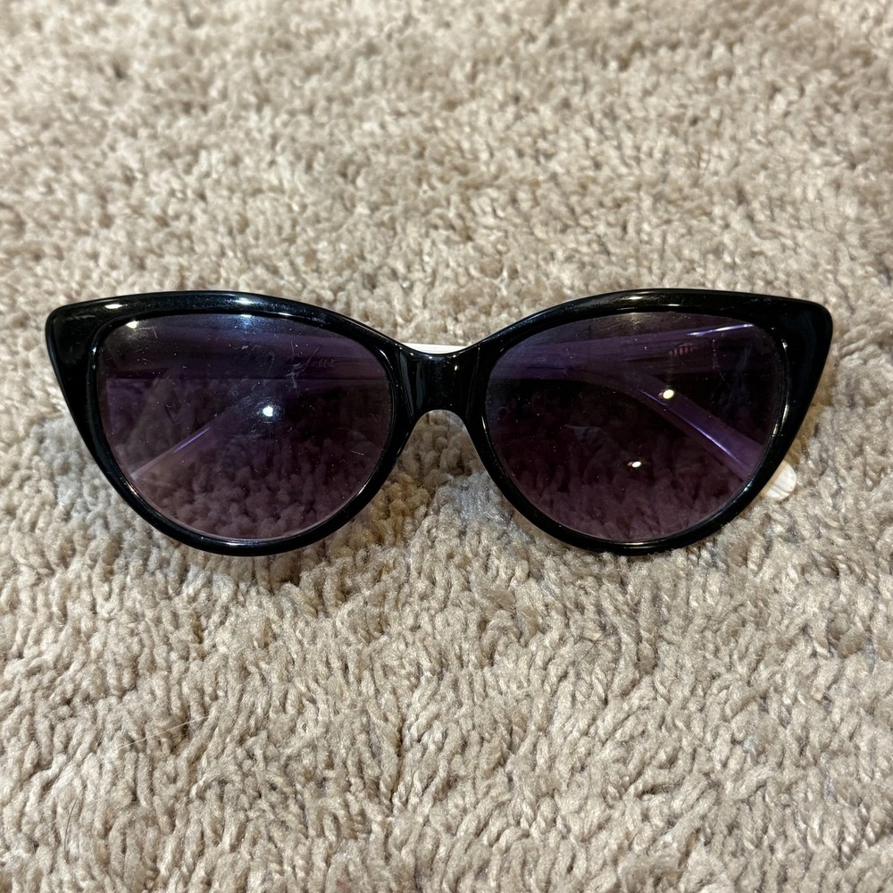 Ultra Lux Sunglasses Womens Black Cat Eye Plastic Gradient Purple Lens Frames